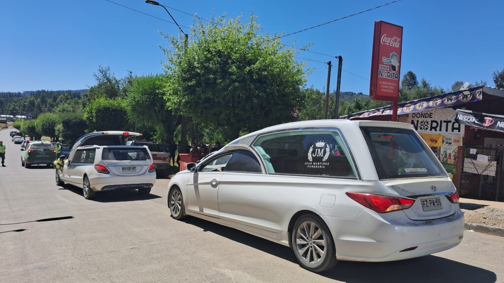 VECINOS Y CLIENTES DESTACAN HUMOR Y CERCANÍA DE COMERCIANTES FALLECIDOS EN NAUFRAGIO