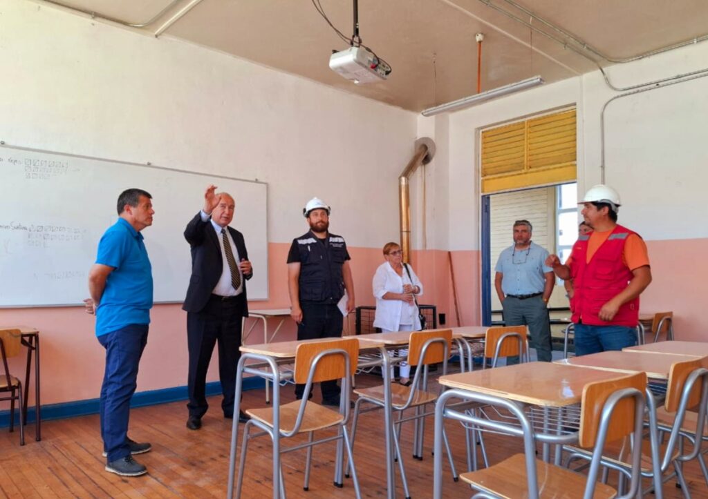 ALCALDE JAIME BERTÍN REALIZÓ VISITA INSPECTIVA A OBRAS EN ESCUELA FUNDACIÓN PAUL HARRIS